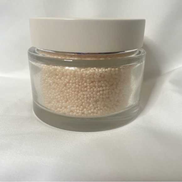 Miss Dior Scented Bath Pearls - Picture 2 of 3